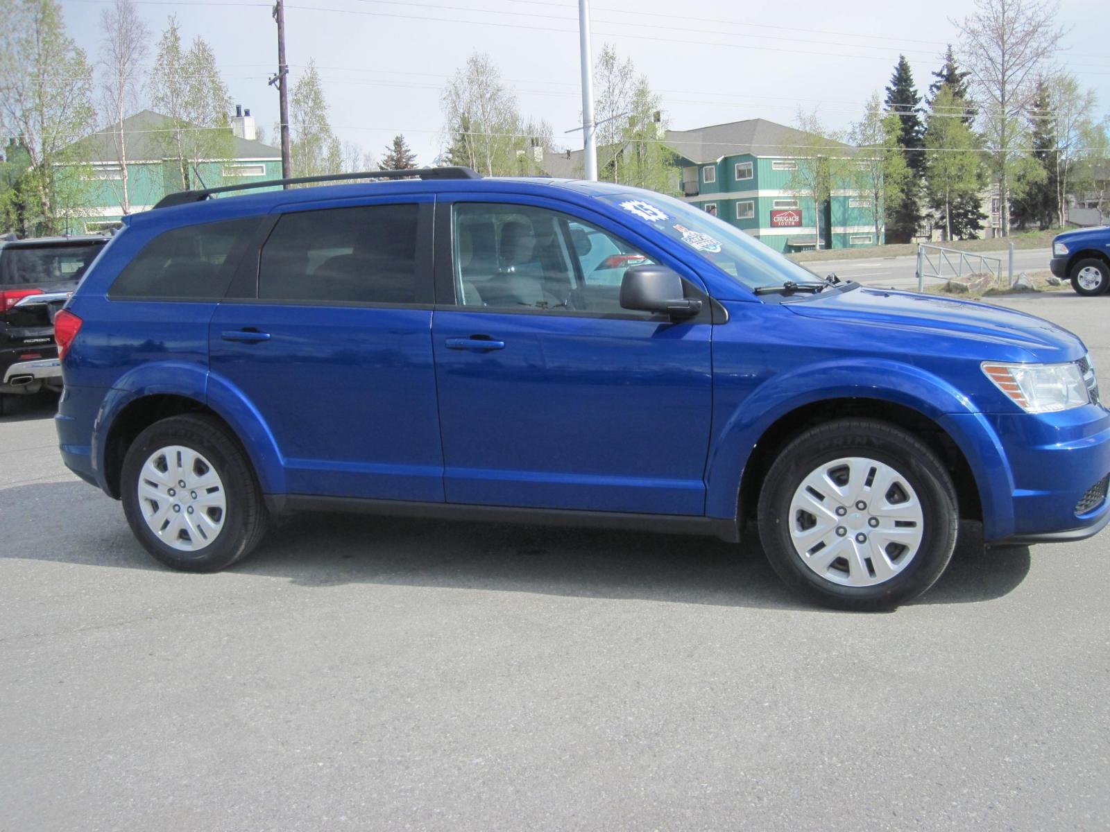 2015 blue /black Dodge Journey SE AWD (3C4PDDAGXFT) , automatic transmission, located at 9530 Old Seward Highway, Anchorage, AK, 99515, (907) 349-3343, 61.134140, -149.865570 - low miles in this Dodge Journey SE awd come take test drive - Photo #3